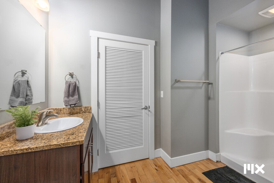 More Photos Of 139 Pearl St NW, Grand Rapids Multifamily For Sale