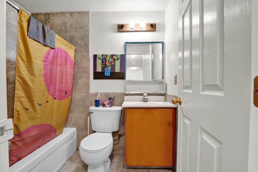 More Photos Of 1005 W 7th Ave, Eugene Apartments For Sale