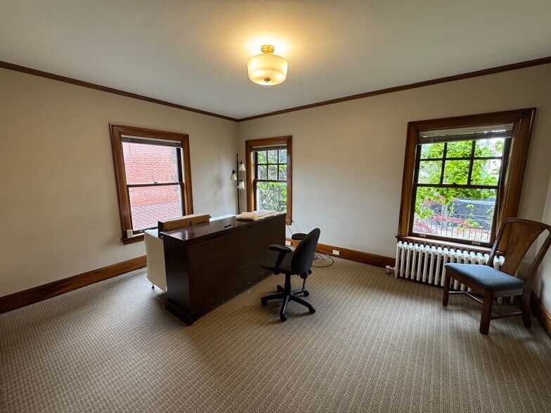 More Photos Of 229 S Maple Ave, Greensburg Office For Lease