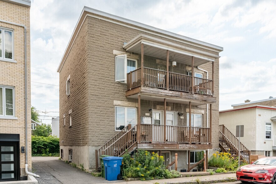 More Photos Of 336 Av Bernatchez, Québec Apartments For Sale