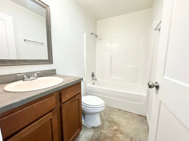 More Photos Of 1702 Grammont St, Monroe Apartments For Sale