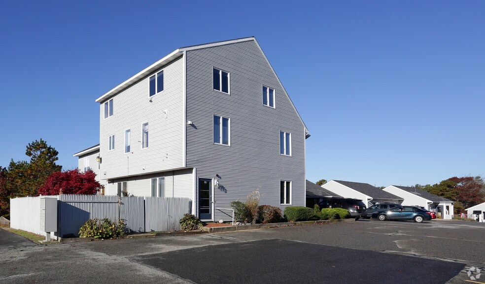 More Photos Of 180 State Rd, Sagamore Beach Office For Lease
