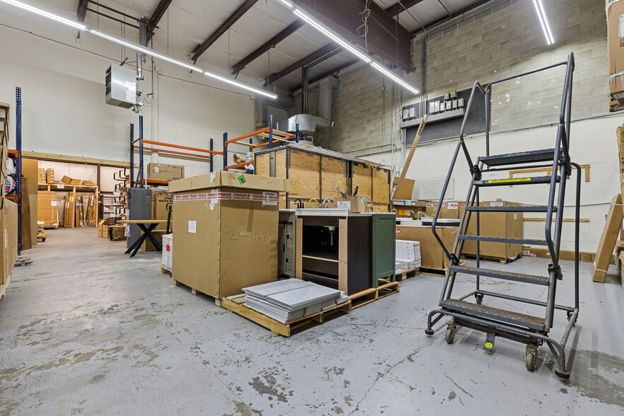 More Photos Of 51 Harvey Rd, Londonderry Warehouse For Sale