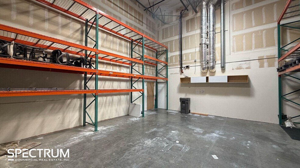 More Photos Of 28486 Constellation Rd, Valencia Warehouse For Lease