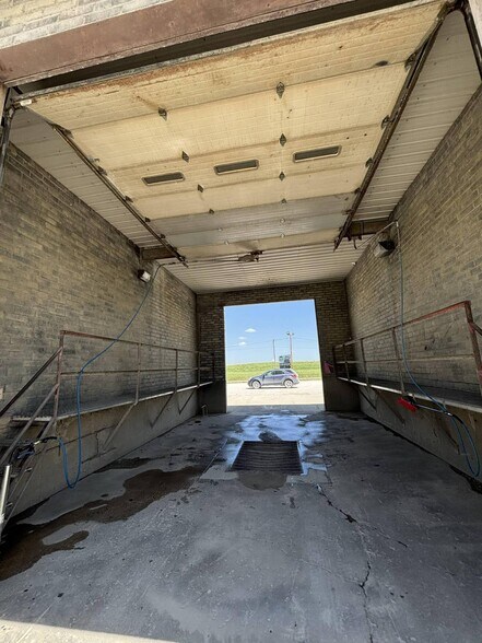 More Photos Of 3000 Hoover Dr, Trenton Specialty For Sale