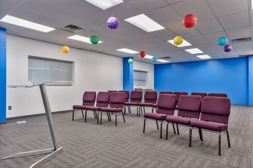 More Photos Of 4312 20th St, Rockford Religious Facility For Sale