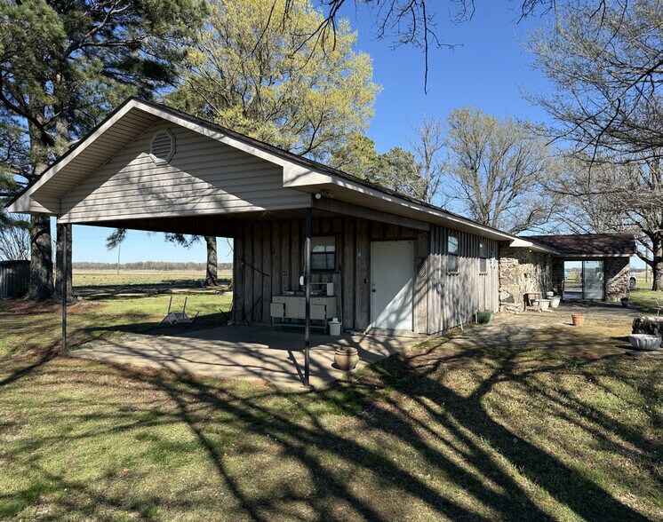 Primary Photo Of 3401 Arkansas 33, Roe Specialty For Sale
