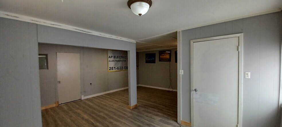 More Photos Of 4350 Highway 59 South, Shepherd Distribution For Sale