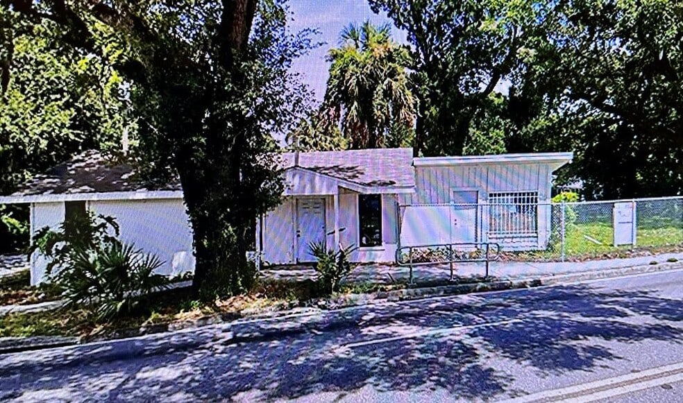 Primary Photo Of 7813 N Nebraska Ave, Tampa Office For Lease