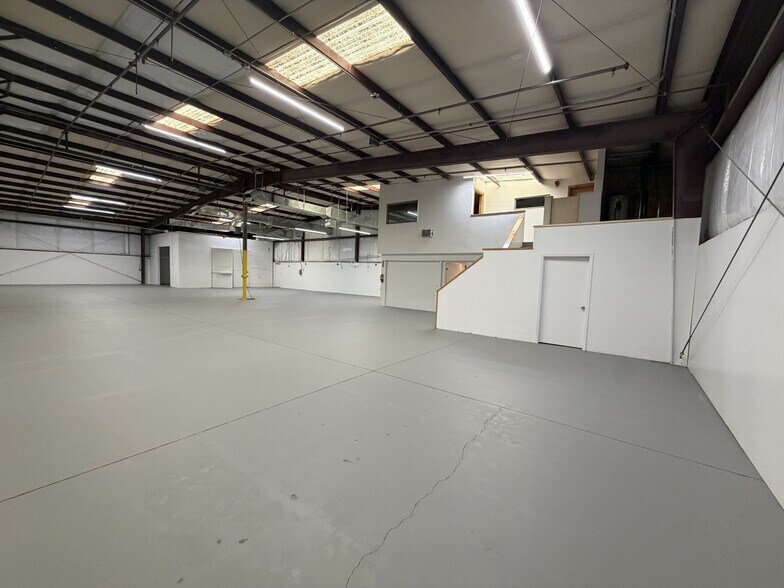 More Photos Of 1711 E Jackson St, Phoenix Warehouse For Lease