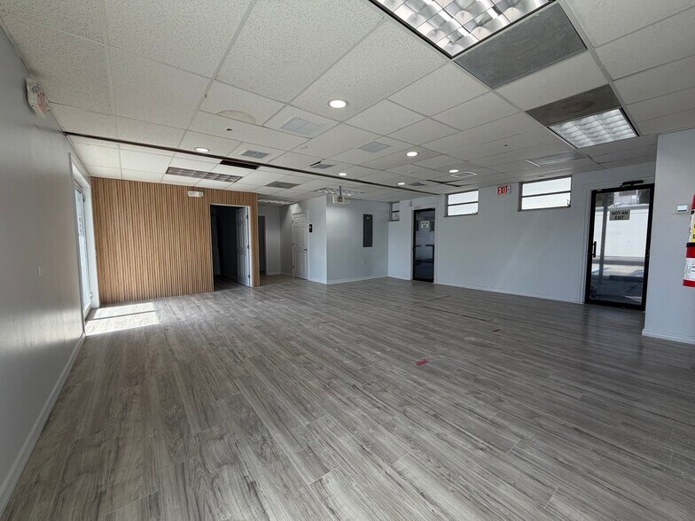 More Photos Of 3418 W Swann Ave, Tampa Office For Lease