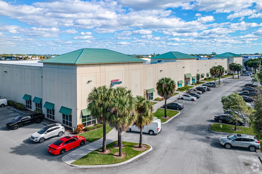 Primary Photo Of 1901 Green Rd, Deerfield Beach Warehouse For Lease