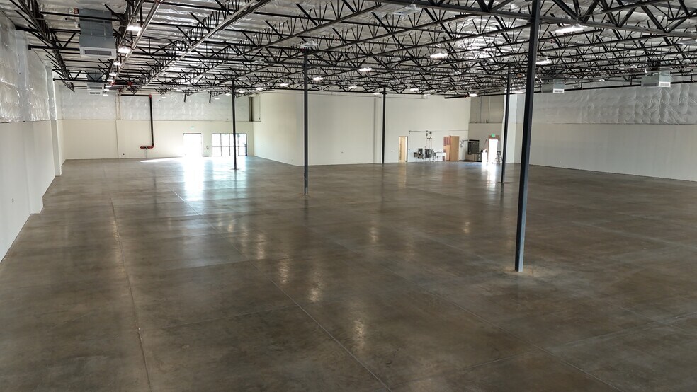 More Photos Of 11244 E Pecos Rd, Mesa Distribution For Lease