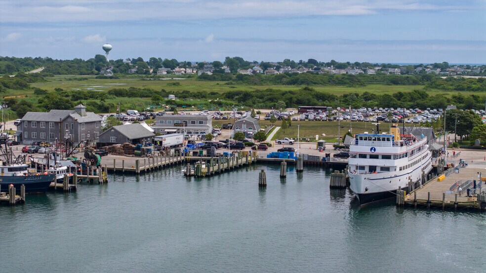 More Photos Of 311 Great Island Rd, Narragansett Freestanding For Sale