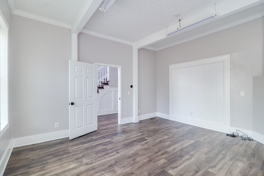 More Photos Of 104 W Candler St, Winder Medical For Sale