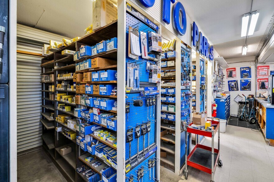 More Photos Of 2476 Stirrup Rd, Borrego Springs General Retail For Sale