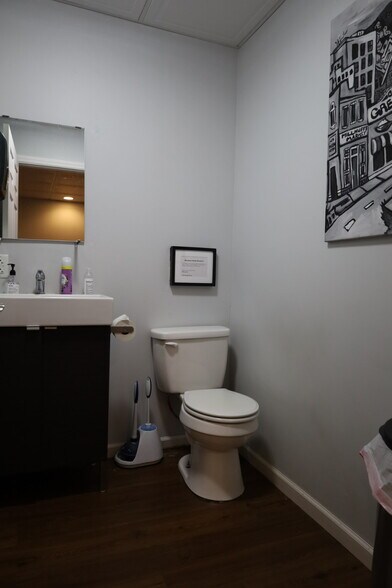 More Photos Of 613 Chillicothe St, Portsmouth Storefront Retail Office For Lease