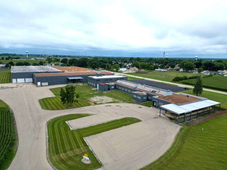 More Photos Of 505 Libby St, Waupun Manufacturing For Lease