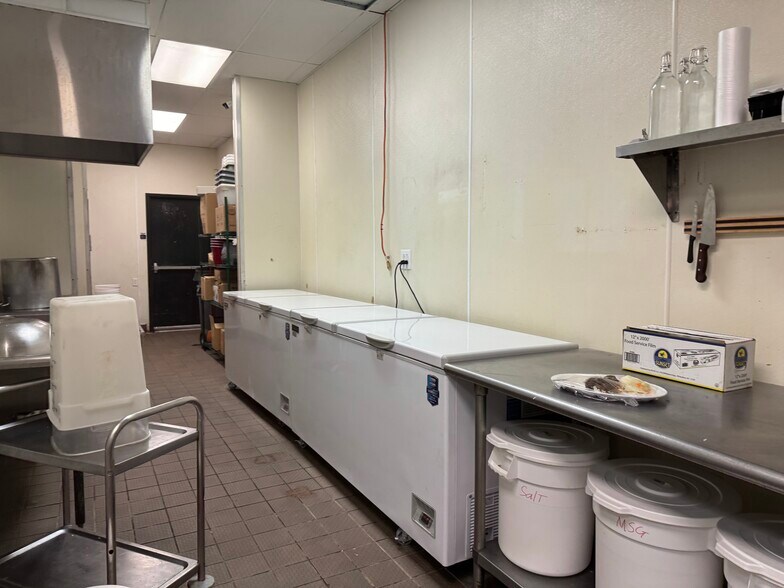 More Photos Of 2237 E Riverside Dr, Austin Restaurant For Lease