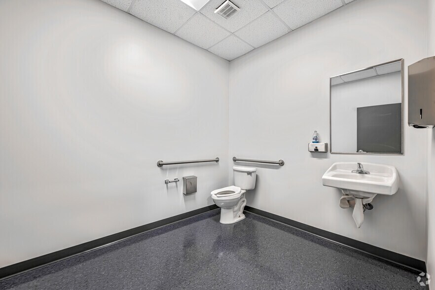 More Photos Of 3097 Presidential Dr, Atlanta Unknown For Lease