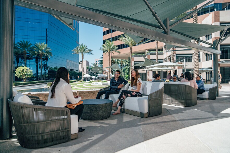 More Photos Of 2010 Main St, Irvine Office For Lease