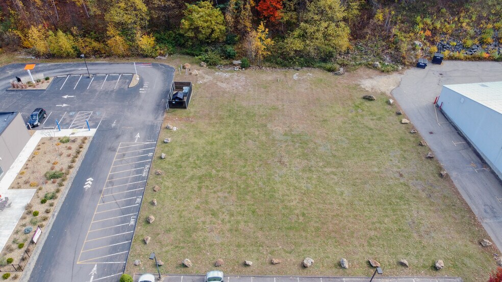 More Photos Of 223 Daniel Webster Hwy, Belmont Land For Lease