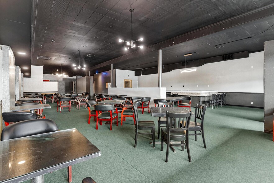 More Photos Of 227 E Main St, Tavares General Retail For Sale