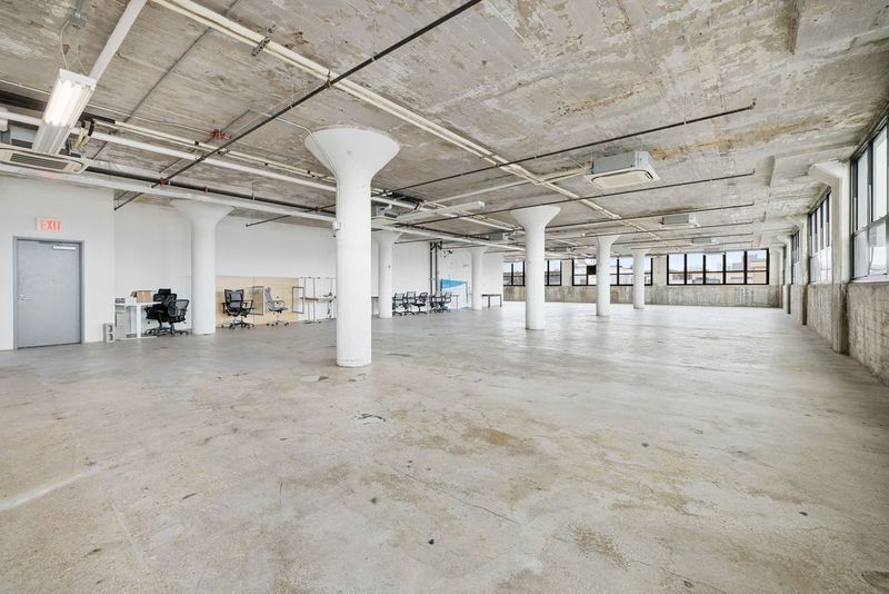 More Photos Of 315 Meserole St, Brooklyn Office For Lease