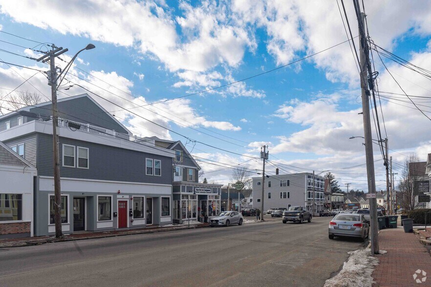 More Photos Of 85 Main St, North Andover Storefront Retail Residential For Lease