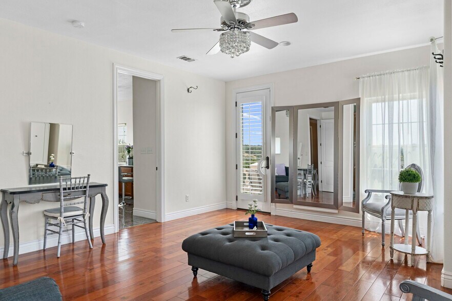 More Photos Of 1470 S Cranes Mill Rd, New Braunfels Lodge Meeting Hall For Sale