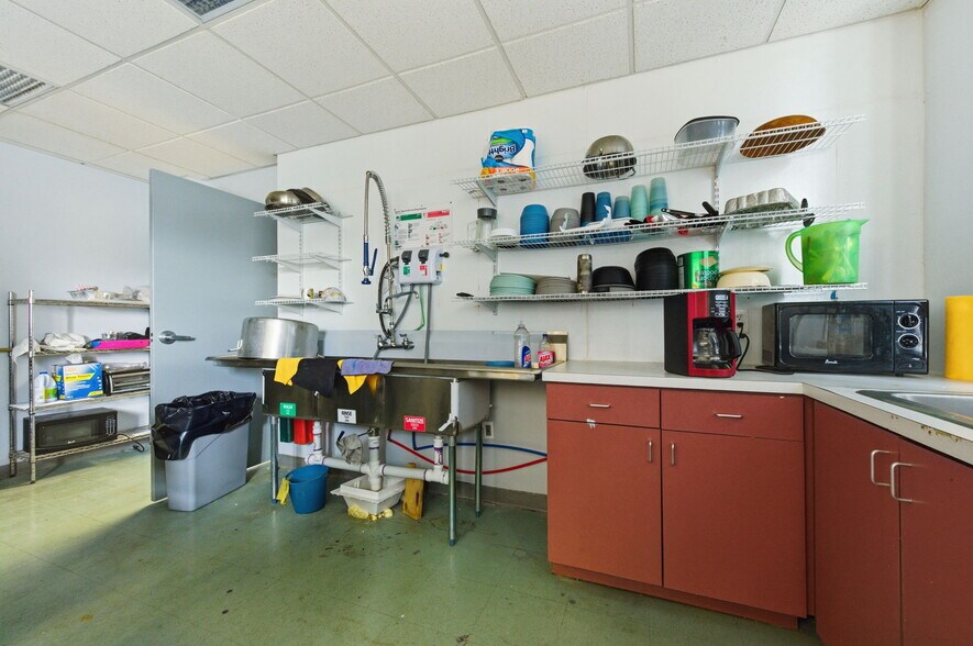More Photos Of 910 Gilpin Ave, Wilmington Medical For Sale