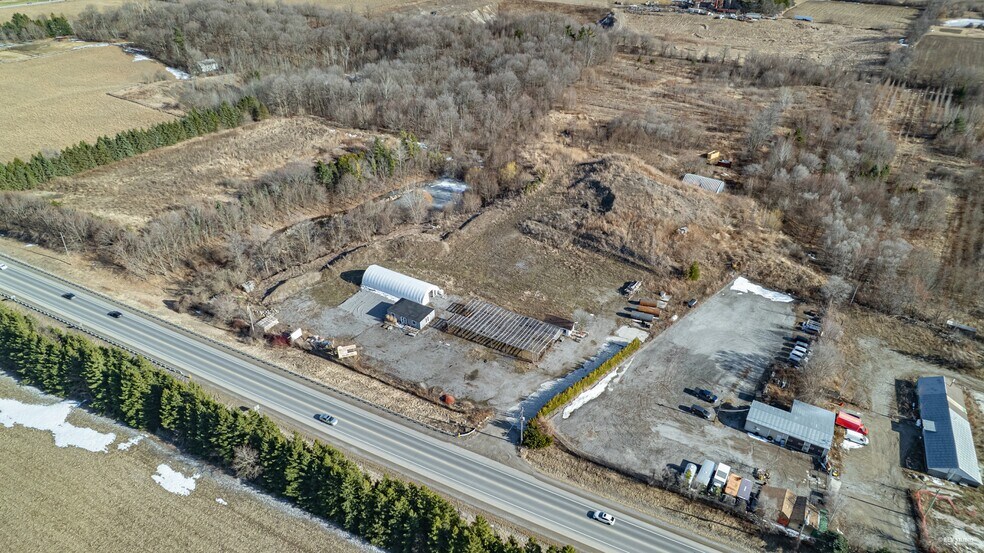 More Photos Of 2737 Bloomington Rd, Whitchurch-Stouffville Garden Center For Sale