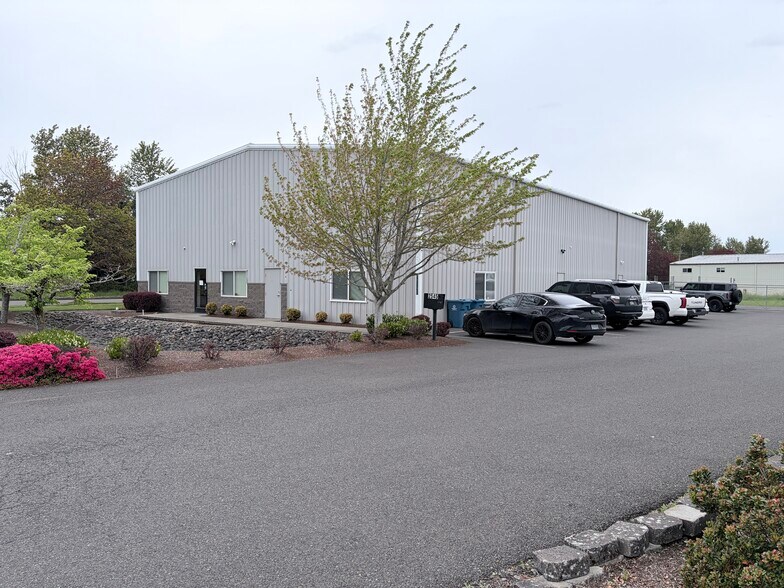 More Photos Of 2545 Aerial Way SE, Salem Warehouse For Sale