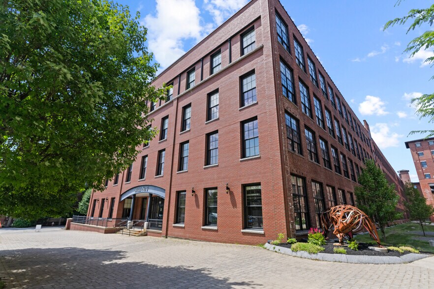 More Photos Of 140 Mill St, Lewiston Office Residential For Sale