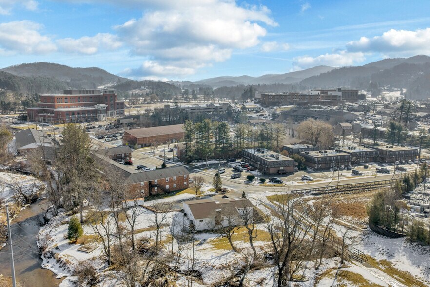 More Photos Of 232 Furman Rd, Boone Medical For Sale