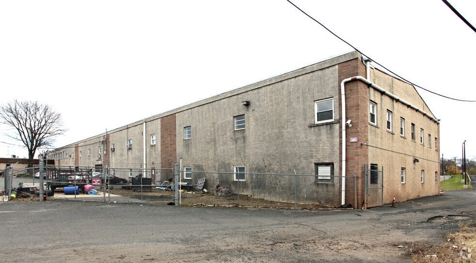 Primary Photo Of 100 W Main St, Bound Brook Warehouse For Lease