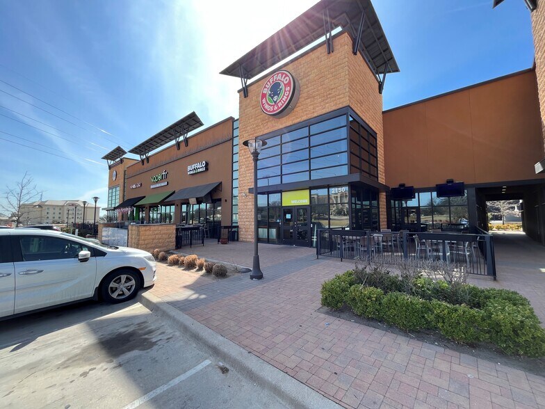 More Photos Of 2150 E Lamar Blvd, Arlington Unknown For Lease