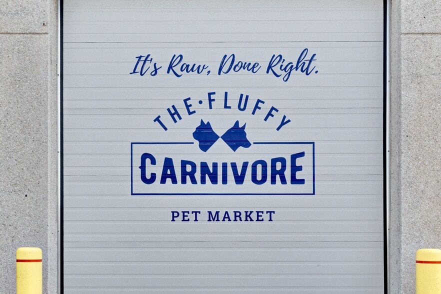 More Photos Of 3145 Dundas St W, Mississauga Storefront Retail Office For Lease