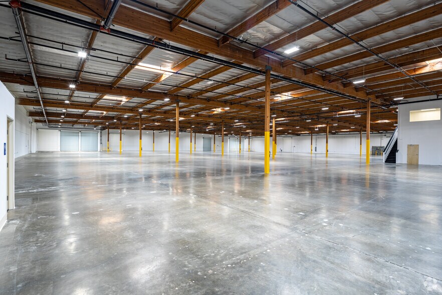More Photos Of 1210-1230 N Red Gum St, Anaheim Warehouse For Lease