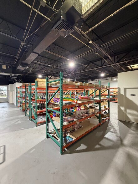 More Photos Of 1901-1921 W Copans Rd, Pompano Beach Showroom For Lease