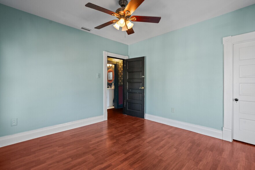 More Photos Of 312 E Tarpon Ave, Tarpon Springs Medical For Sale