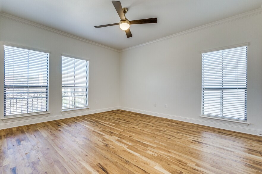 More Photos Of 4210 Prescott Ave, Dallas Apartments For Sale