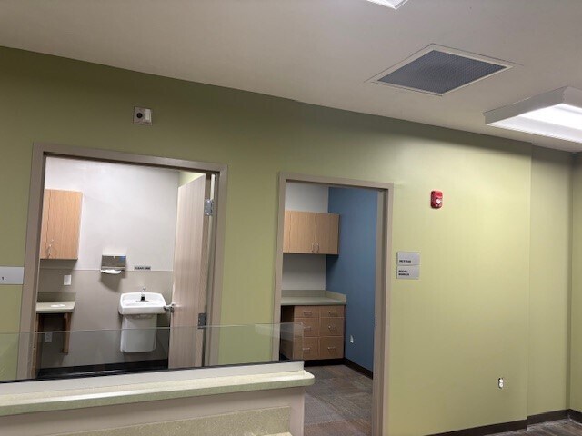 More Photos Of 601 Chamberlin Ave, Frankfort Medical For Sale