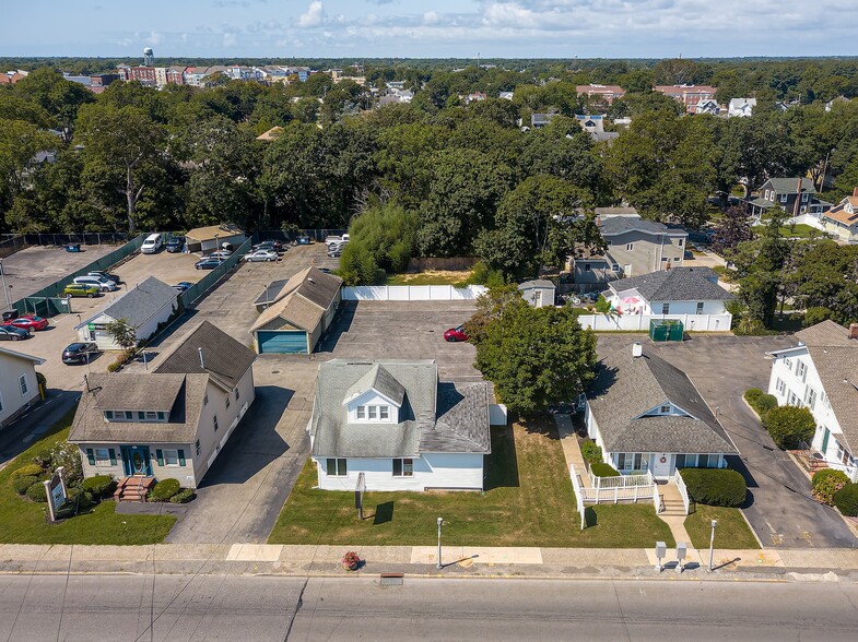 Primary Photo Of 90 Medford Ave, Patchogue Medical For Sale