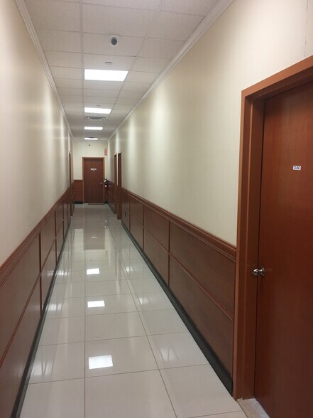 More Photos Of 20925-20945 Northern Blvd, Bayside Storefront Retail Office For Lease