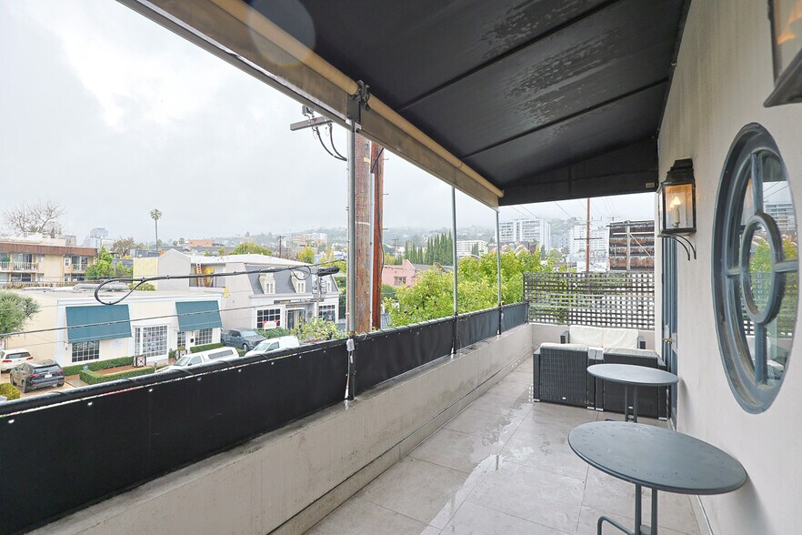 More Photos Of 908-910 N La Cienega Blvd, Los Angeles Storefront Retail Office For Sale