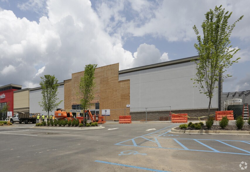 More Photos Of 1025 Woodruff Rd, Greenville Unknown For Lease