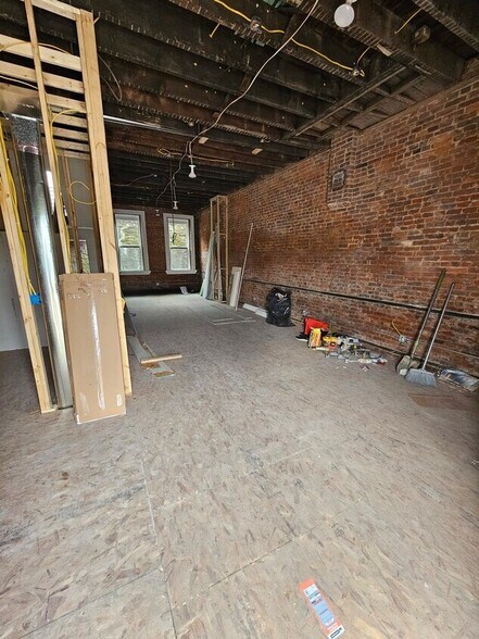 More Photos Of 842 E Ohio St, Pittsburgh General Retail For Lease