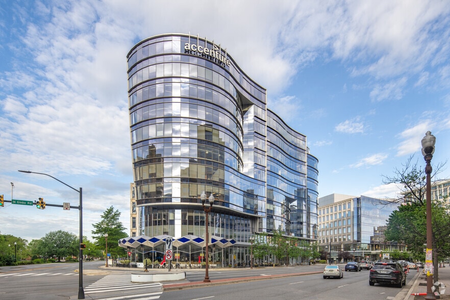 More Photos Of 800 N Glebe Rd, Arlington Office For Lease