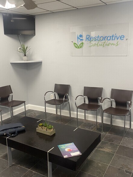 More Photos Of 2595 Tampa Rd, Palm Harbor Office For Lease